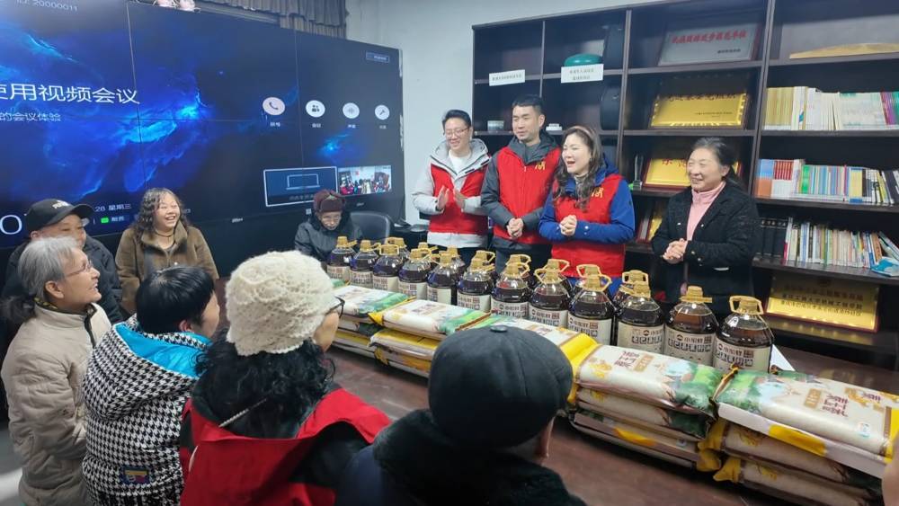 冬日阳光·温暖你我”——巴南区青年企业家商会开展新春慰问活动